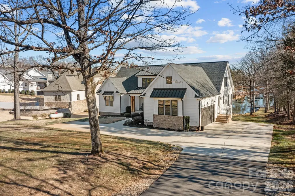 5020 Slanting Bridge Road Sherrills Ford NC 28673