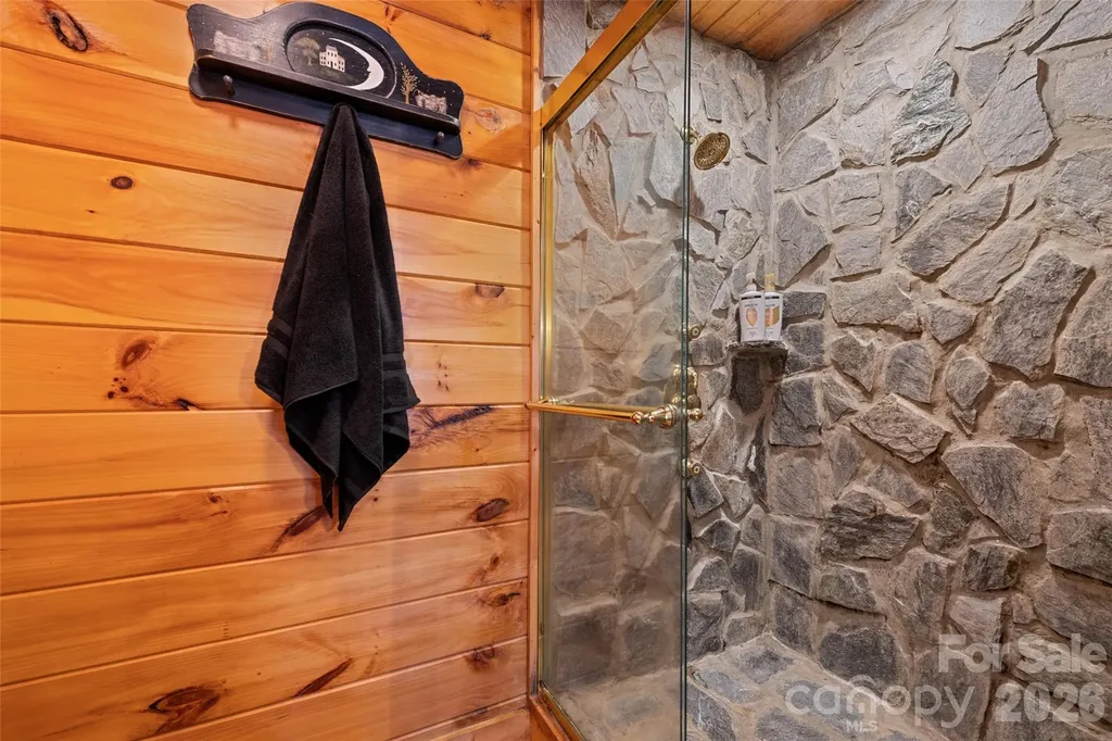 270 Admiration Court Waynesville NC 28785