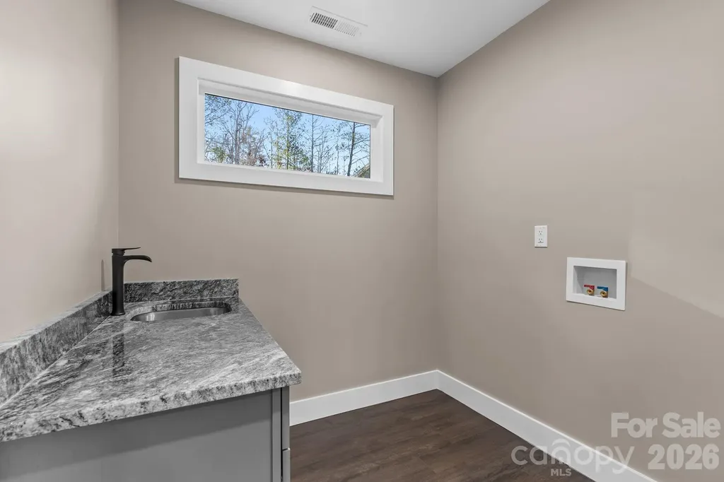 115 Nader Avenue Weaverville NC 28787