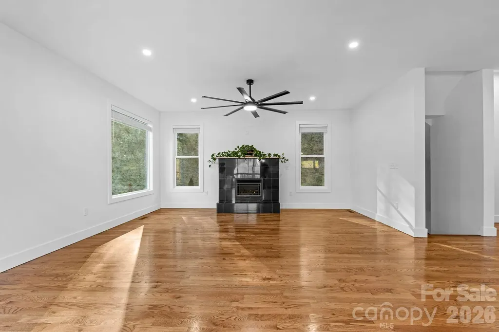 115 Nader Avenue Weaverville NC 28787