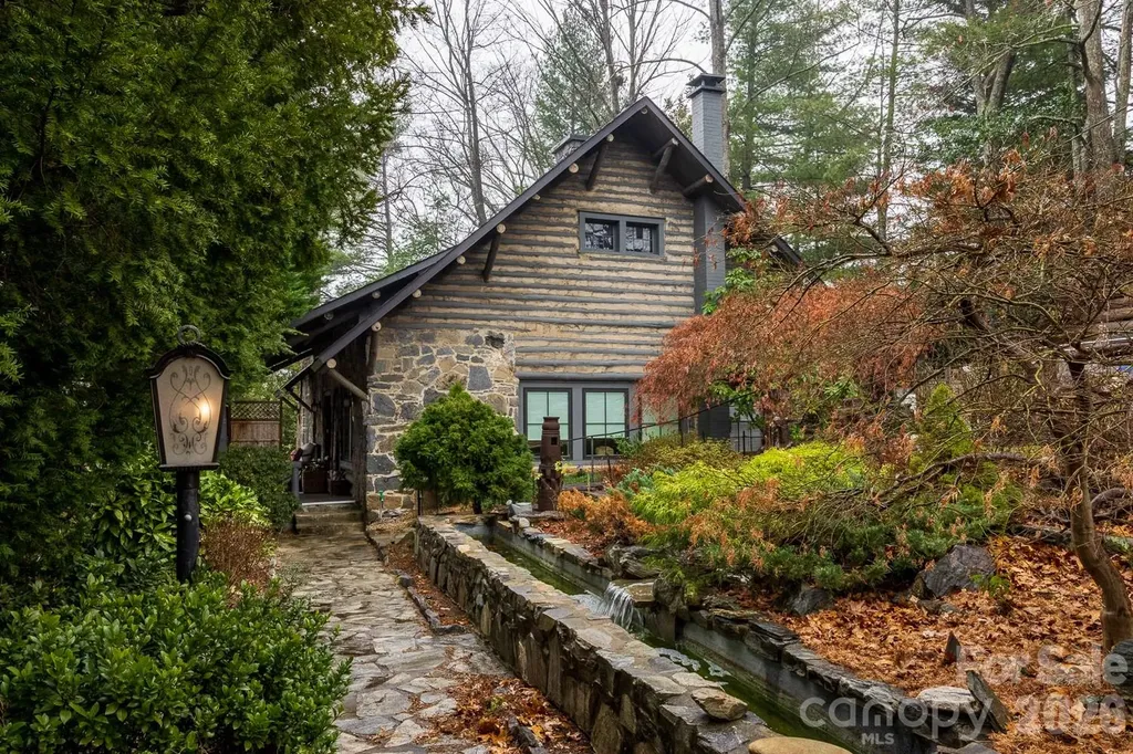 15 Chestnut Street Tryon NC 28782