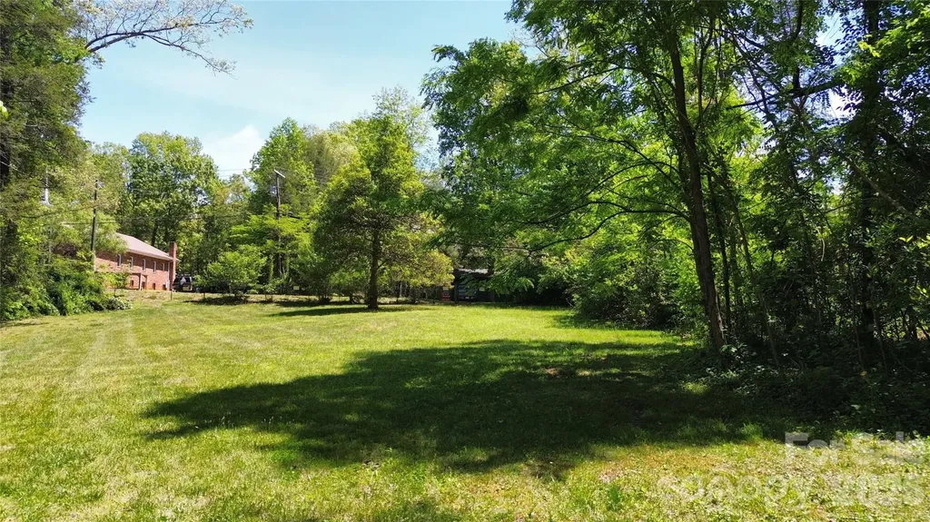 109 W College Street Black Mountain NC 28711