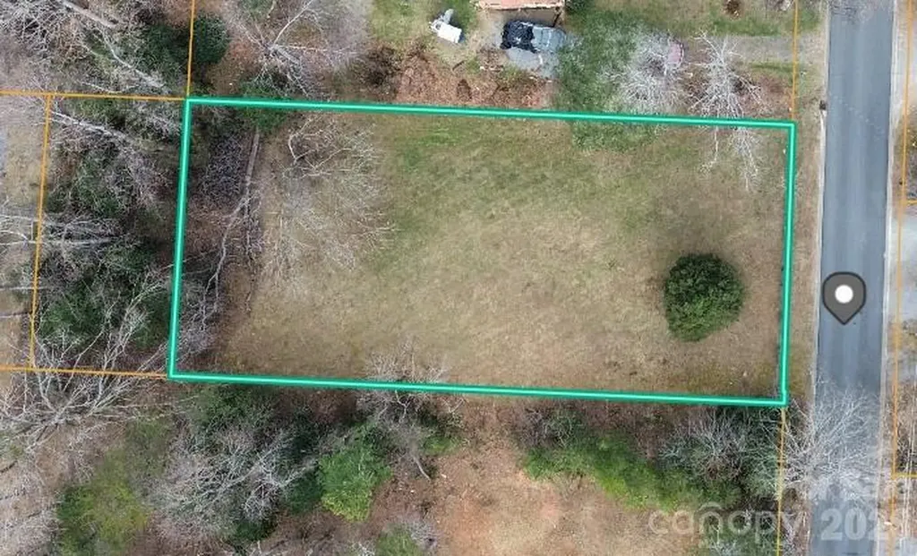 109 W College Street Black Mountain NC 28711