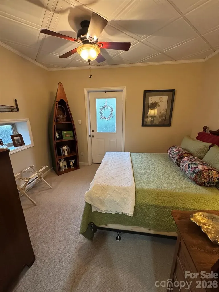 128 Hillcrest Road Newland NC 28657
