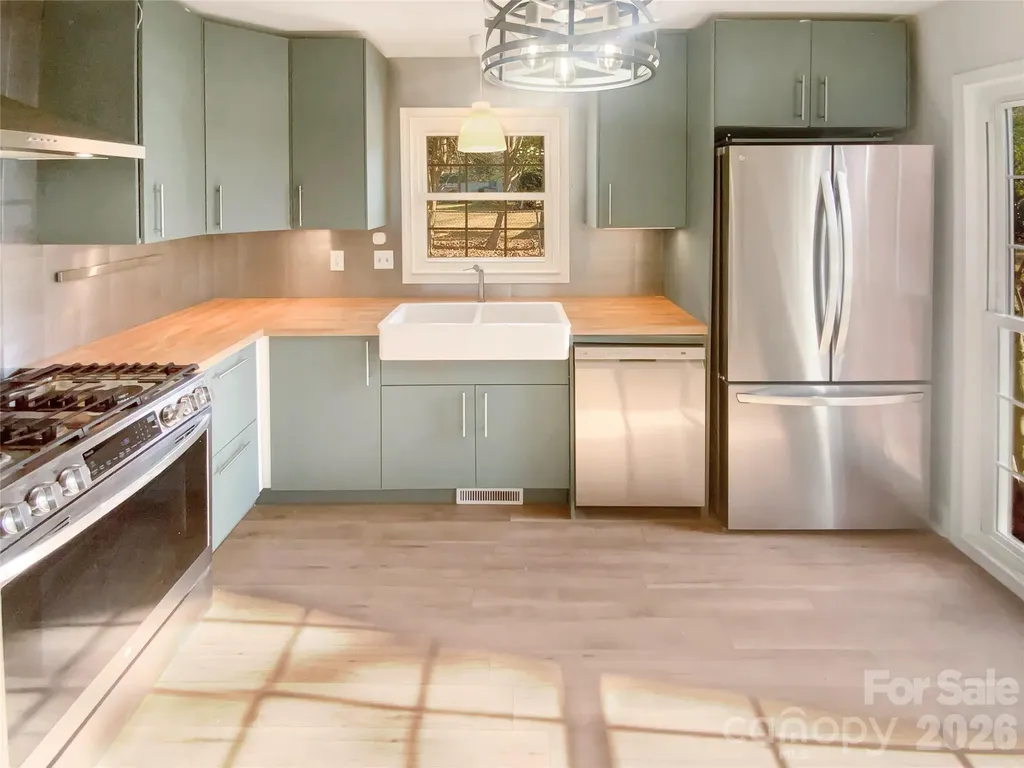 4661 Easthaven Drive Charlotte NC 28212