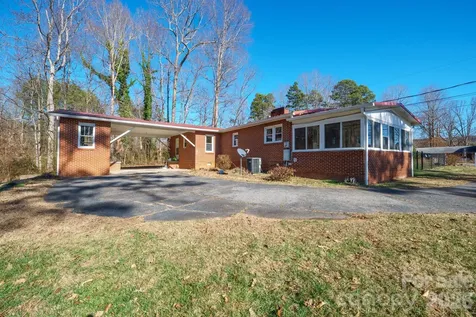 6264 Us 221 Highway S Marion NC 28752