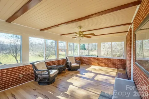 6264 Us 221 Highway S Marion NC 28752