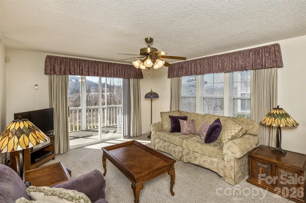3305 Idle Hour Drive Asheville NC 28806