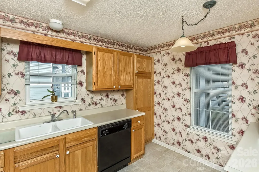 3305 Idle Hour Drive Asheville NC 28806