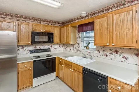 3305 Idle Hour Drive Asheville NC 28806