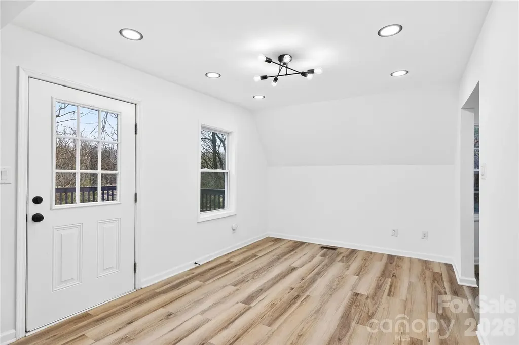 10054 Four Mile Creek Road Charlotte NC 28277