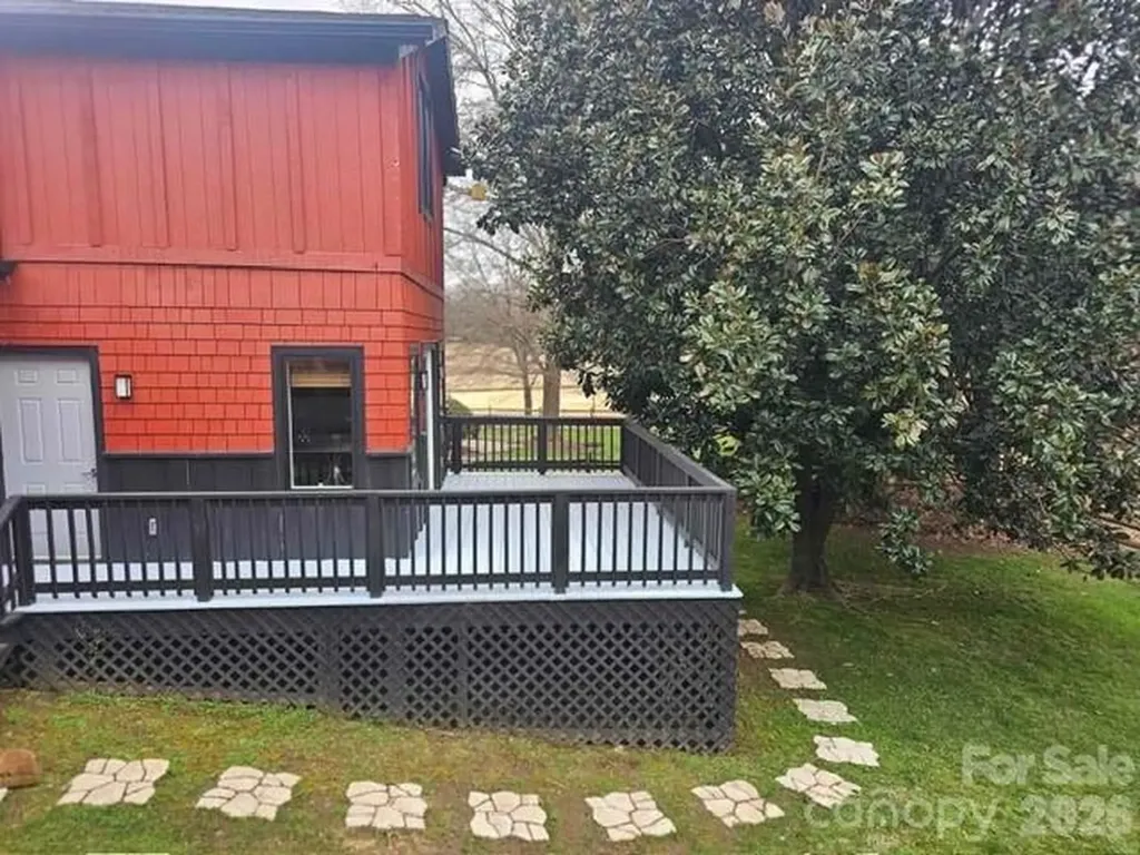 10054 Four Mile Creek Road Charlotte NC 28277