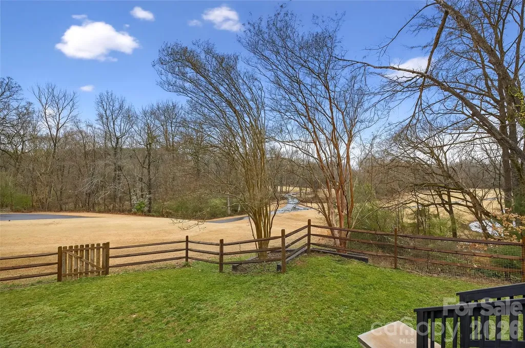 10054 Four Mile Creek Road Charlotte NC 28277