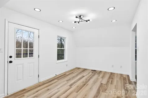 10054 Four Mile Creek Road Charlotte NC 28277