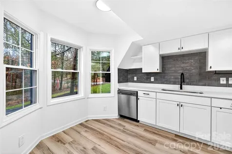10054 Four Mile Creek Road Charlotte NC 28277