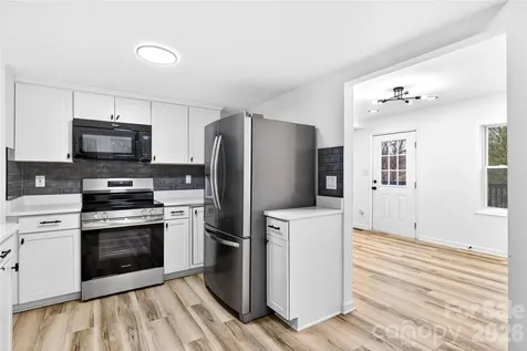 10054 Four Mile Creek Road Charlotte NC 28277