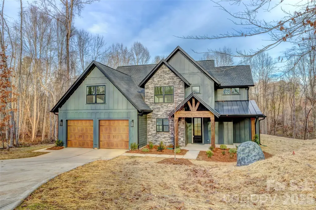 1041 Harrogate Drive Bessemer City NC 28016