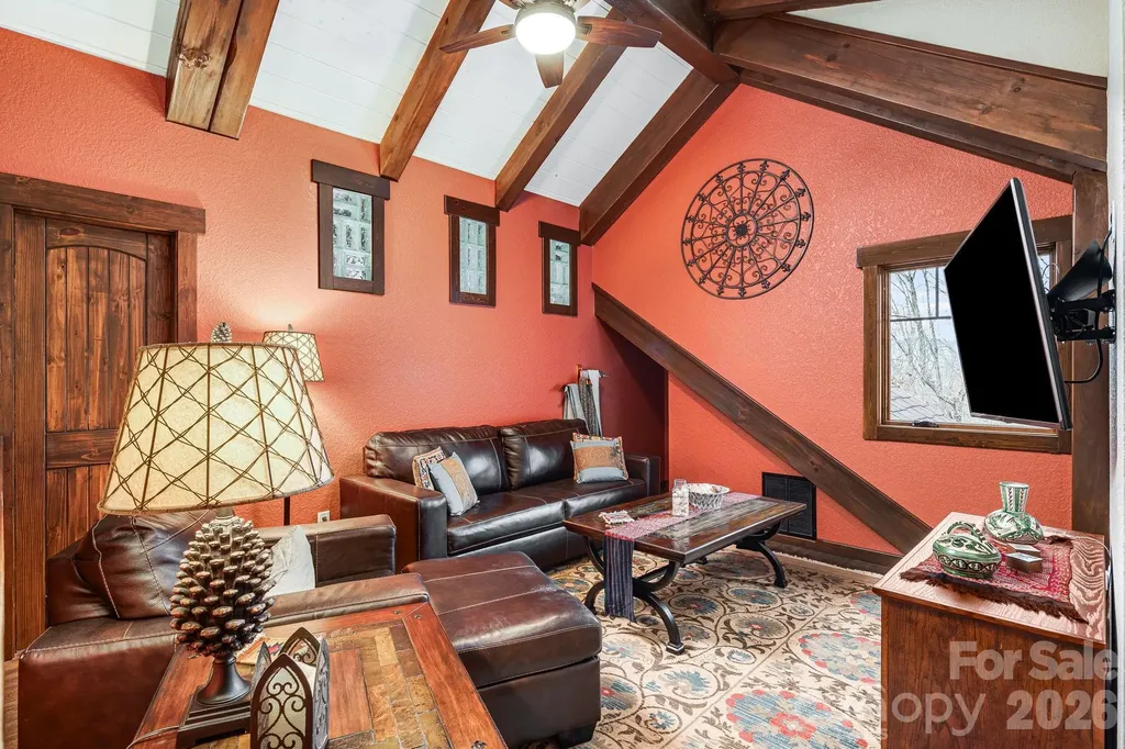 2223 Scarlet Ridge Sylva NC 28779