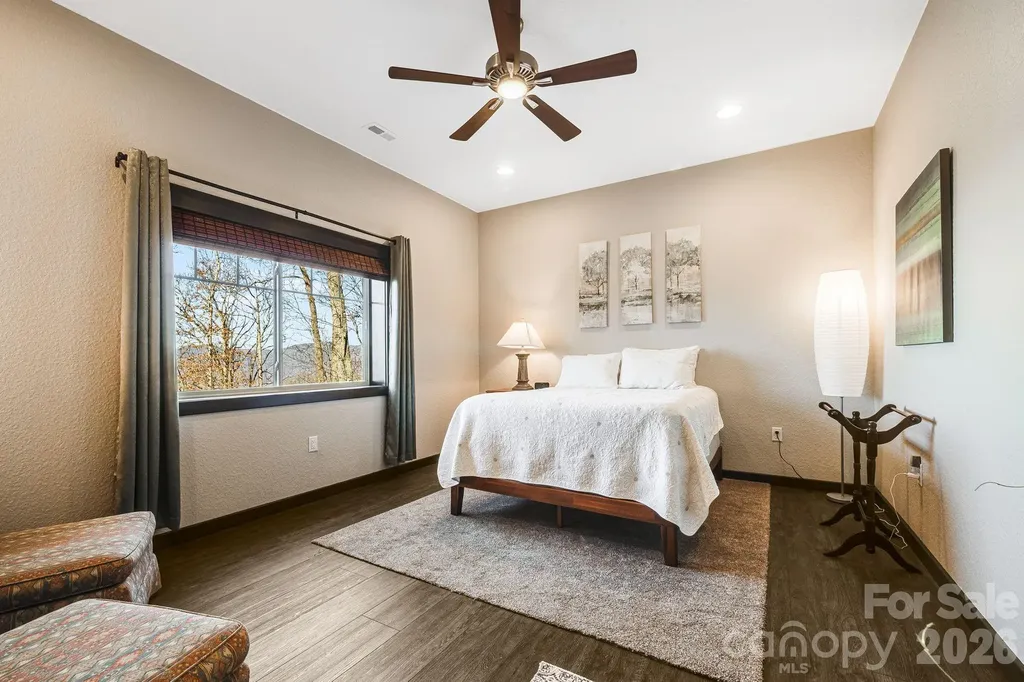 2223 Scarlet Ridge Sylva NC 28779