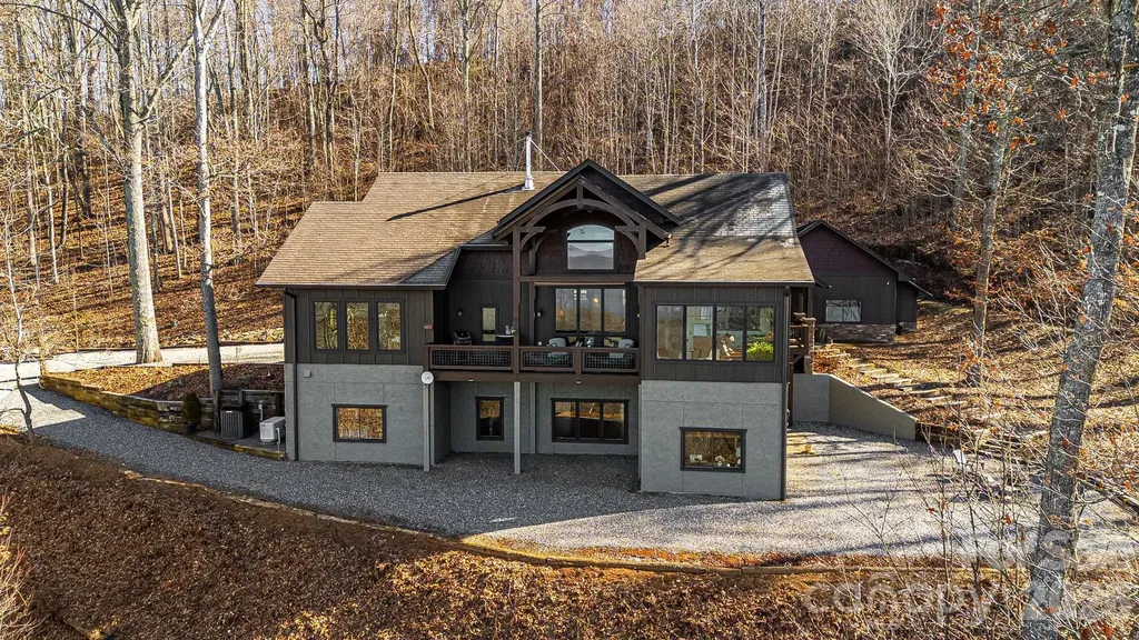 2223 Scarlet Ridge Sylva NC 28779