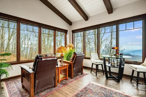 2223 Scarlet Ridge Sylva NC 28779