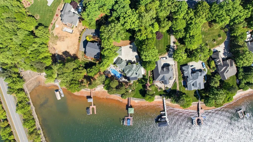 144 Mariner Pointe Lane Mooresville NC 28117