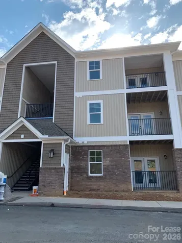 50 Riverside Drive Hickory NC 28601