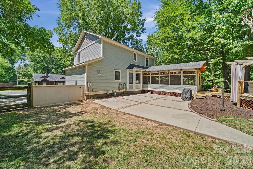 19424 Heartland Street Cornelius NC 28031