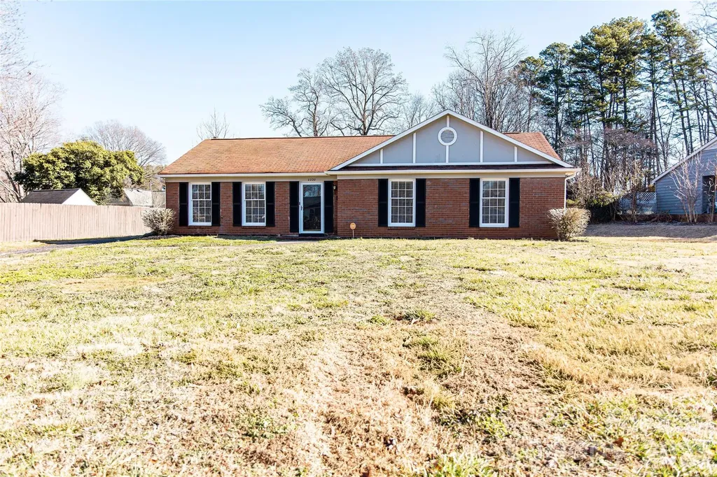 2220 Gaines Avenue Gastonia NC 28054