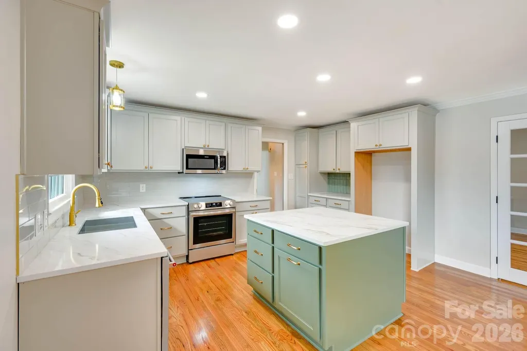 110 Scottsmoor Drive Charlotte NC 28214