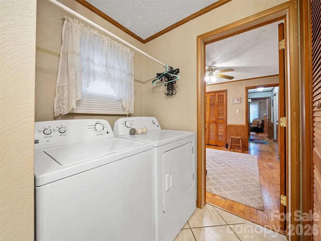1280 Hamburg Road Bakersville NC 28705