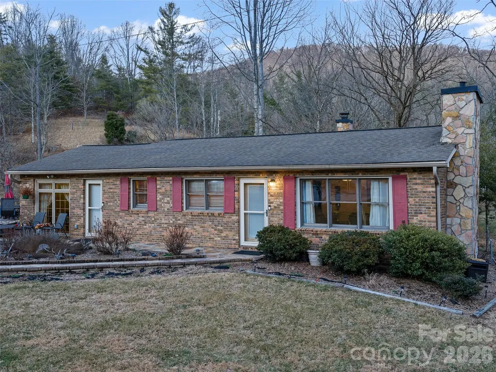 1280 Hamburg Road Bakersville NC 28705
