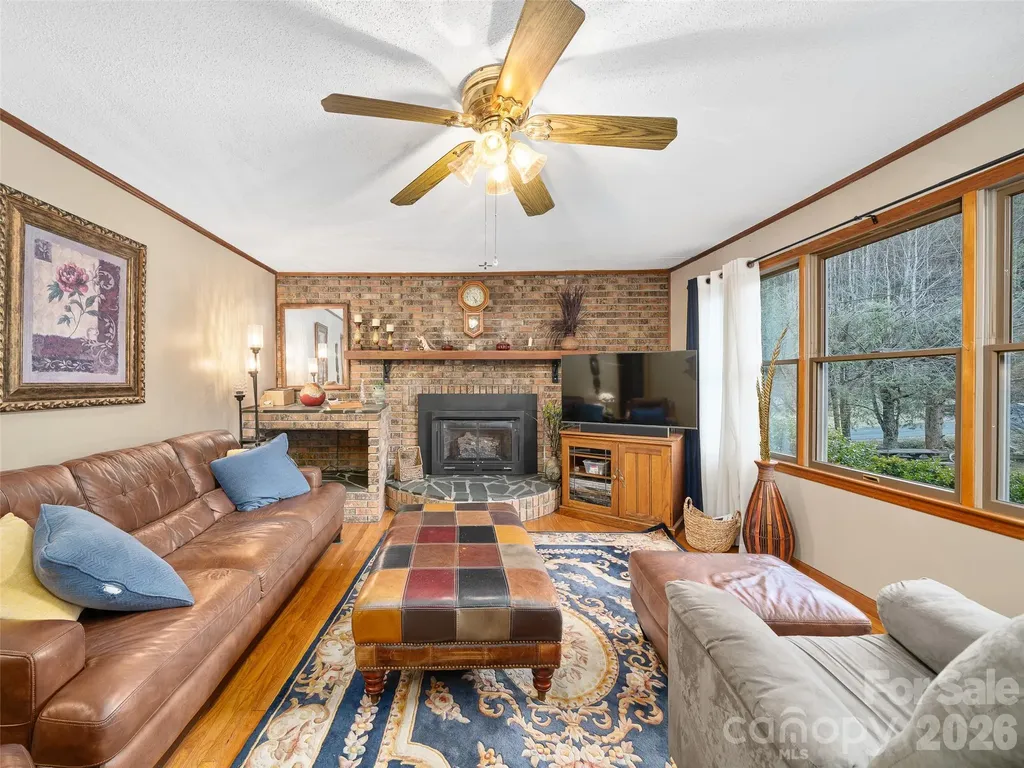 1280 Hamburg Road Bakersville NC 28705