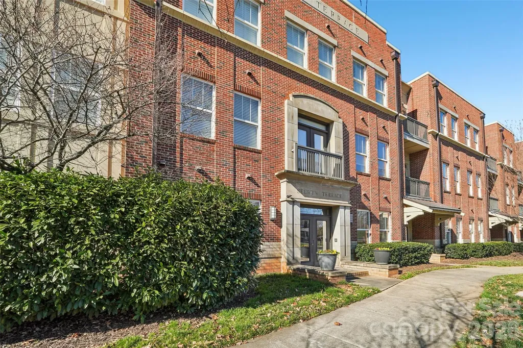 2952 Selwyn Avenue Charlotte NC 28209