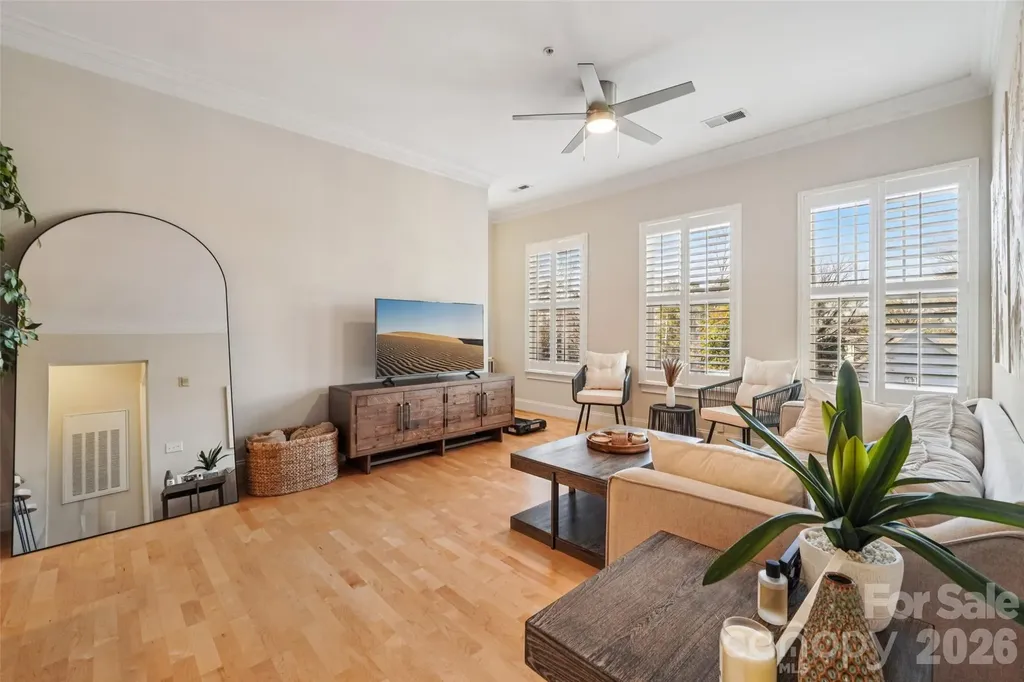 2952 Selwyn Avenue Charlotte NC 28209