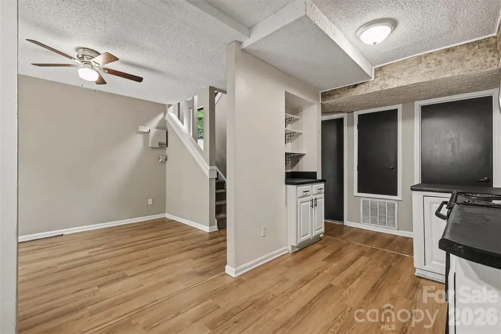6102 Honeysuckle Lane Charlotte NC 28212
