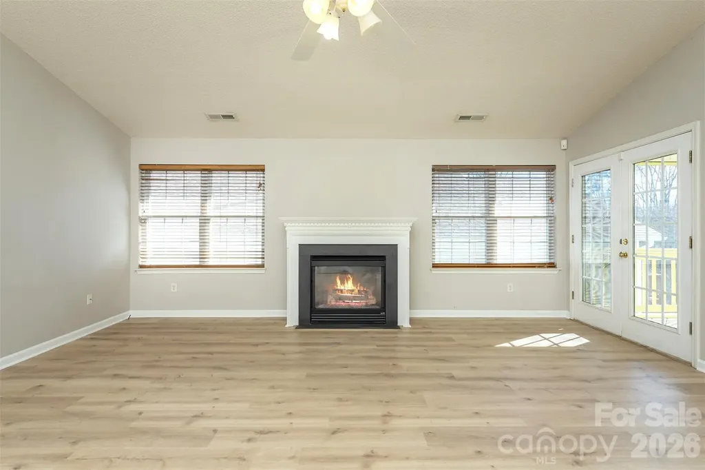 115 Creeks End Circle Mills River NC 28759