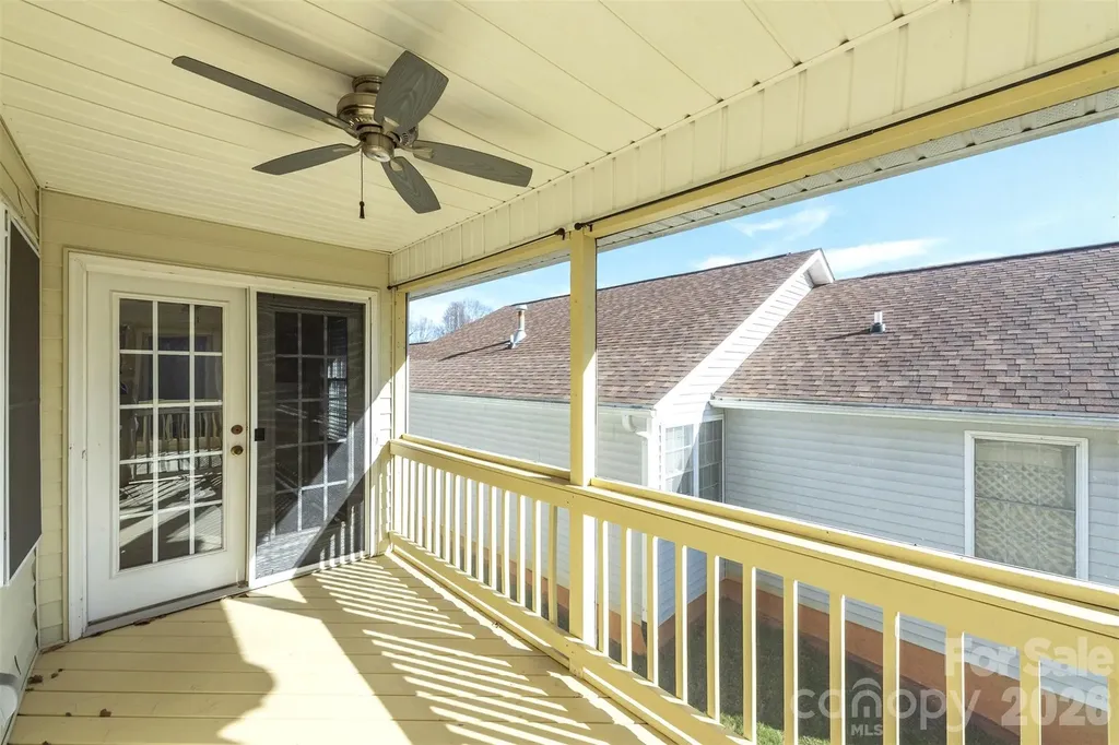 115 Creeks End Circle Mills River NC 28759