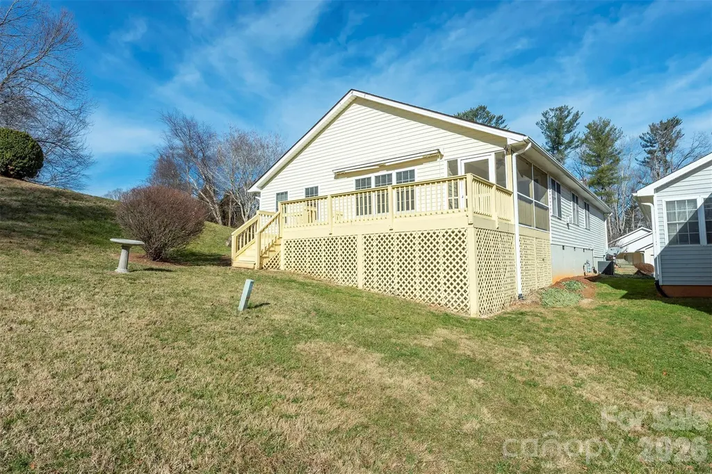 115 Creeks End Circle Mills River NC 28759