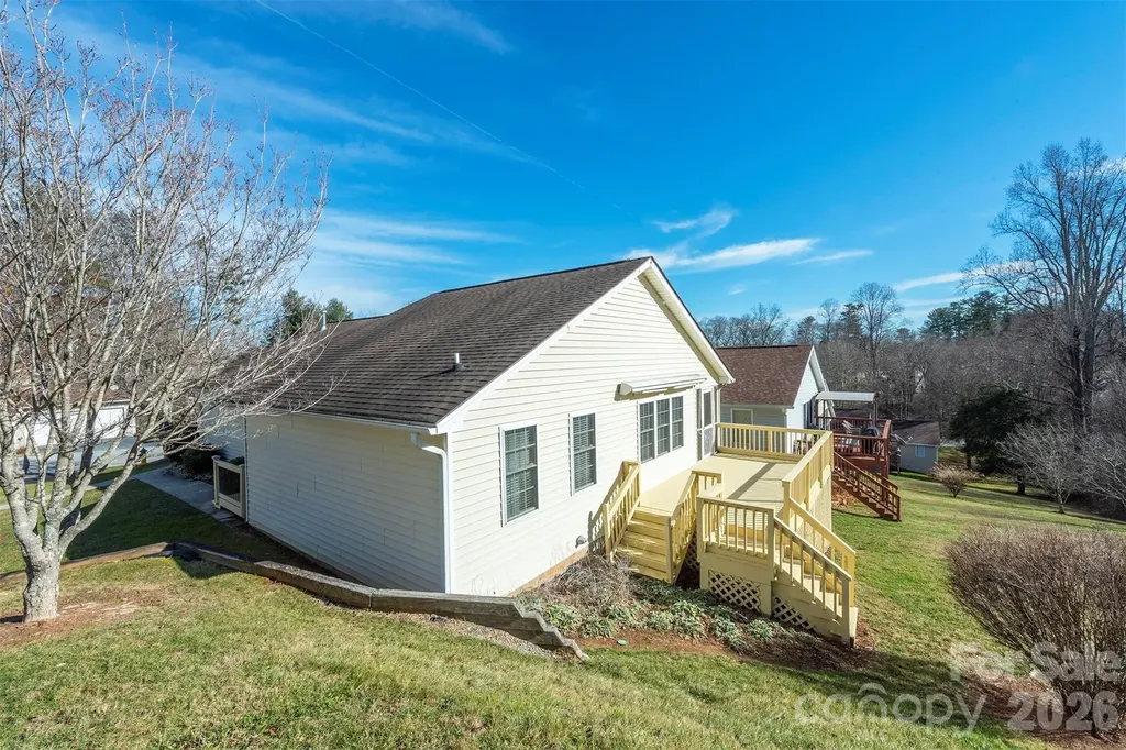 115 Creeks End Circle Mills River NC 28759