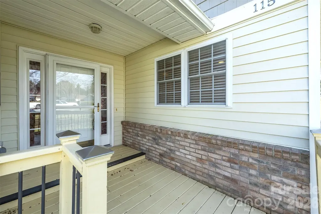 115 Creeks End Circle Mills River NC 28759