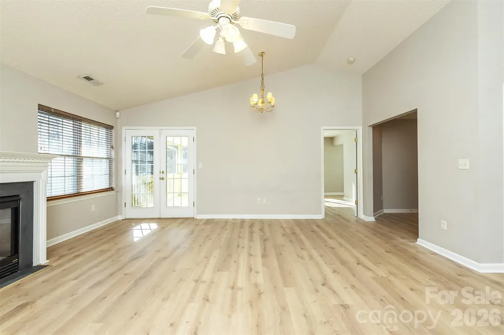 115 Creeks End Circle Mills River NC 28759