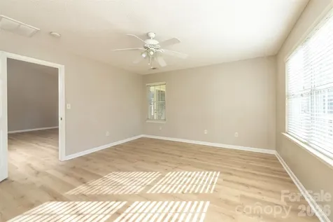 115 Creeks End Circle Mills River NC 28759