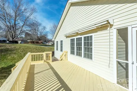 115 Creeks End Circle Mills River NC 28759