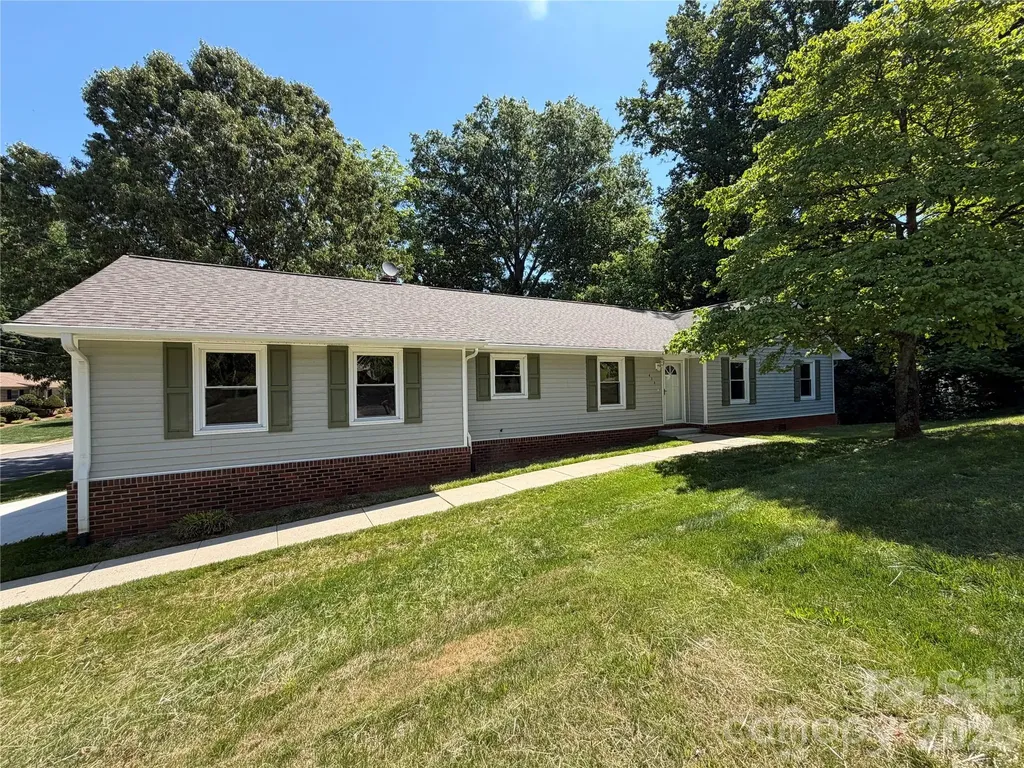 424 Holland Drive Statesville NC 28677