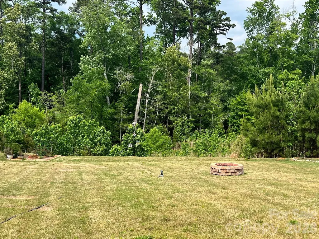 204 Old Harbor Drive Mount Gilead NC 27306