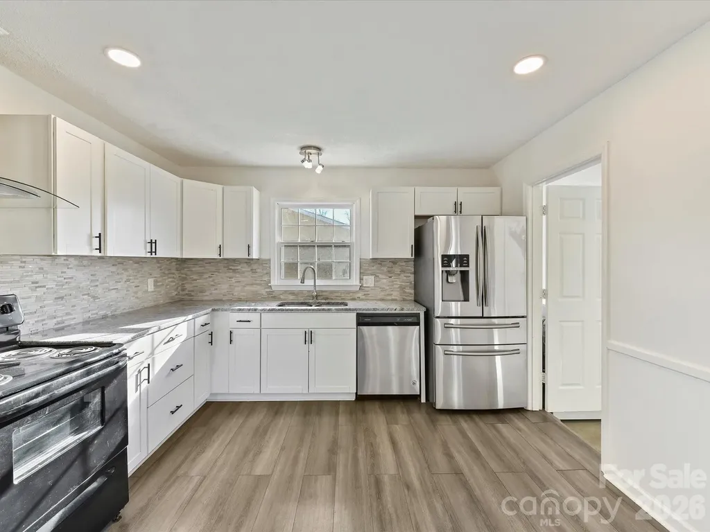 4008 Dunwoody Drive Charlotte NC 28215
