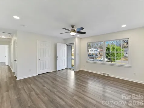 4008 Dunwoody Drive Charlotte NC 28215