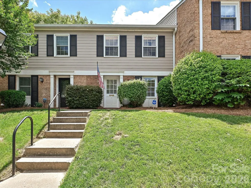 4611 Hedgemore Drive Charlotte NC 28209