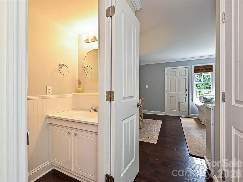 4611 Hedgemore Drive Charlotte NC 28209